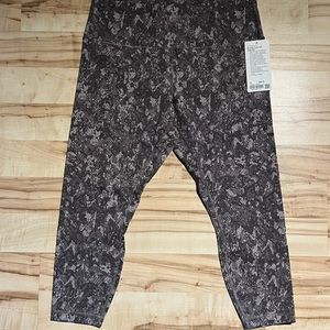 NWT Lululemon Wunder Train HR Leggings 25” Size 18
